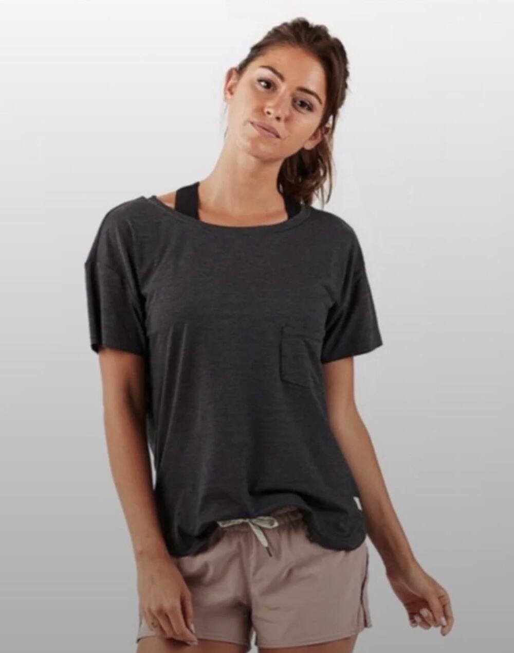 Vuori Lux Performance Tee in Charcoal